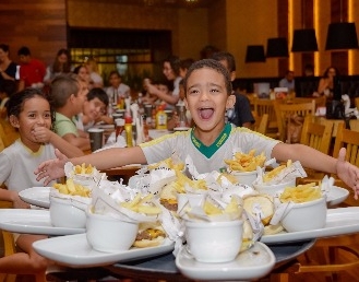 Comer é uma diversão nesse Dia das Crianças